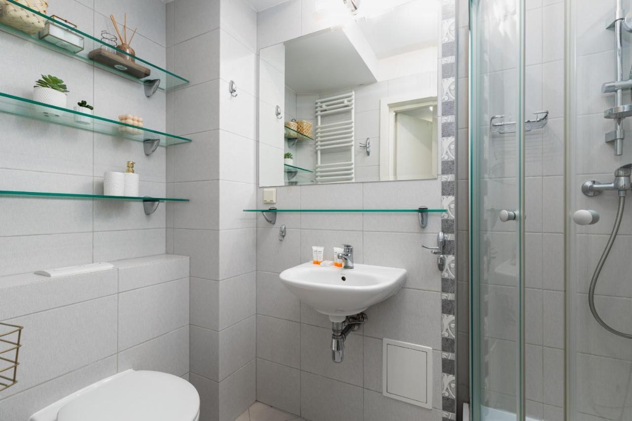 Swinoujscie Studio With Balcony Trentowskiego By Noclegi Renters Bagian luar foto